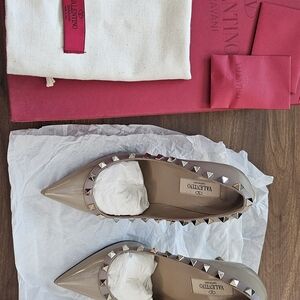 Valentino Garavani Taupe Rockstud Heels
